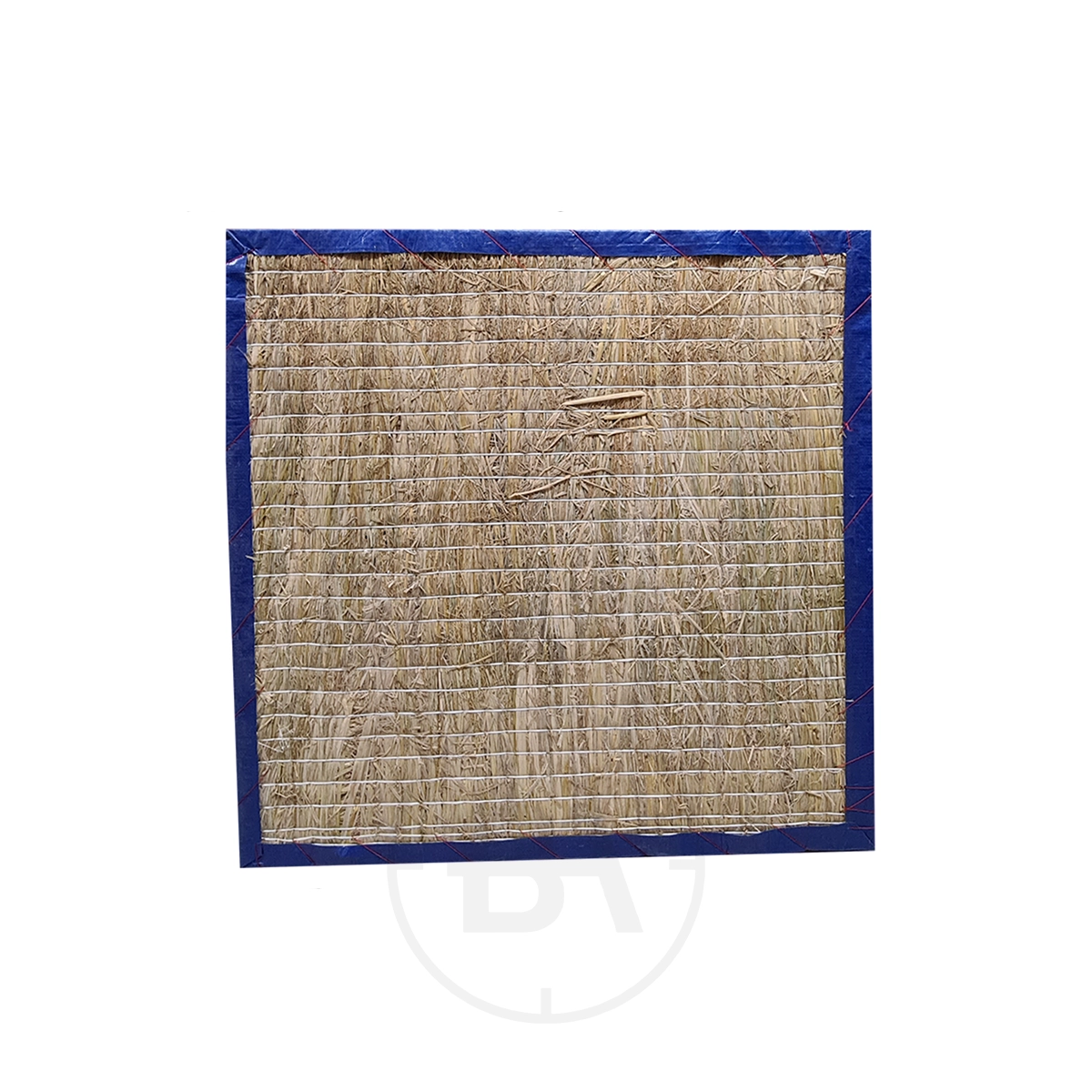90cm Square Straw Archery Target 1 The 90cm Square Straw Archery Target features a blue border and is shown on a white background—perfect for training and practice sessions as an archery target.